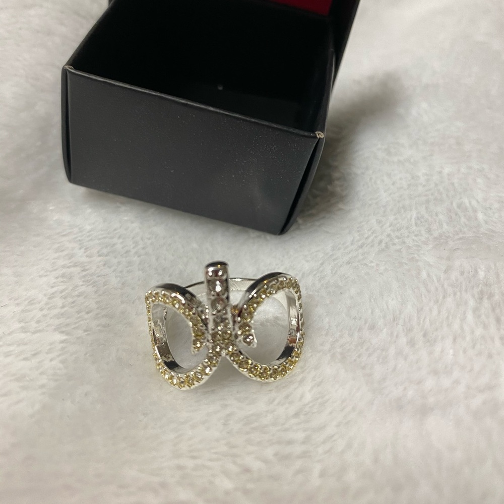 Women’s ring